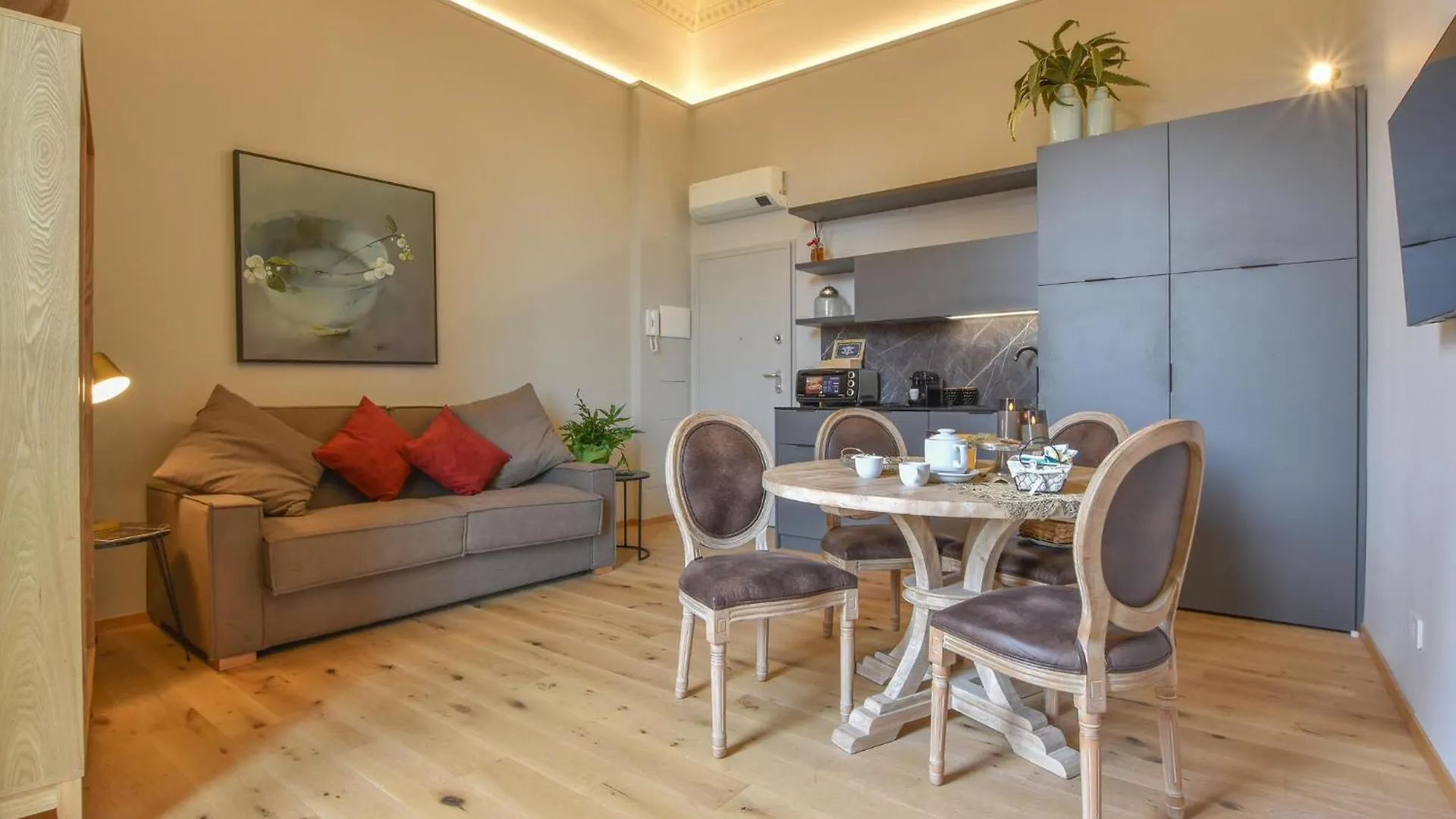 Gorgeous Apartment In Catania With Wifi 0*,